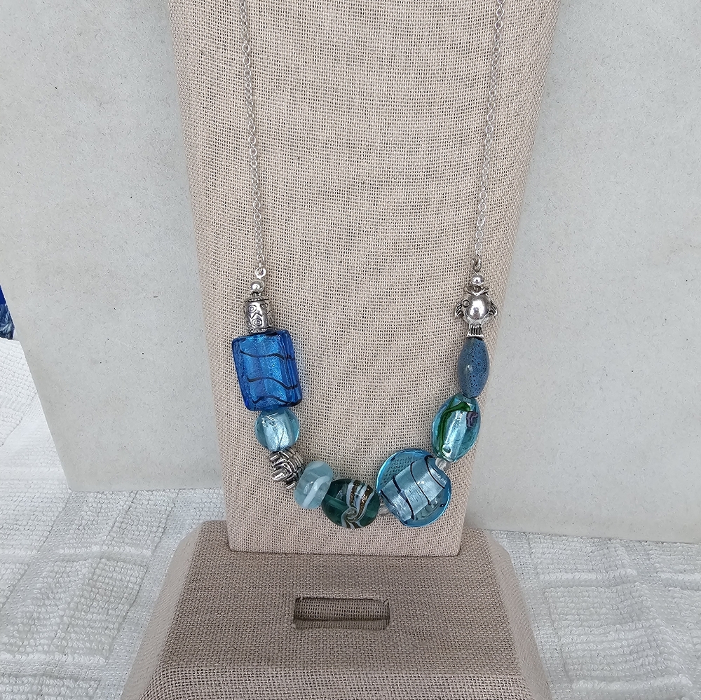 Silver and Blue Beaded Ocean Theme Blown Glass Vintage Necklace SAQ - Picture 3 of 14